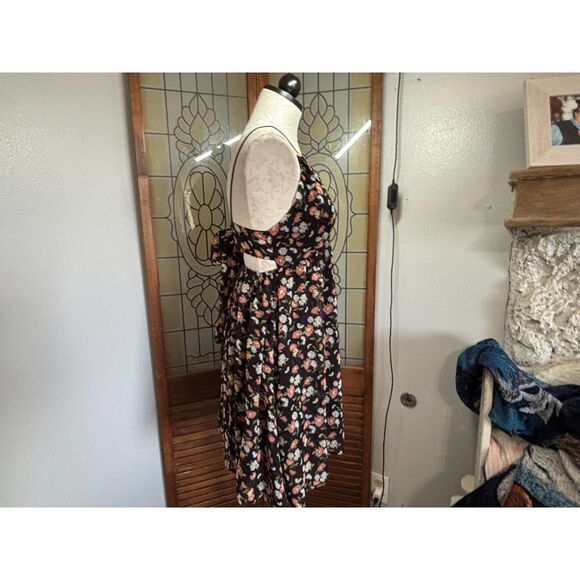 RSQ Black Floral Spaghetti Strap Tie Back Mini Y2K Coquette Boho Dress Size M - Picture 4 of 13